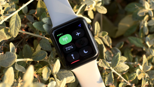 9 useful things the Apple Watch can do without your iPhone