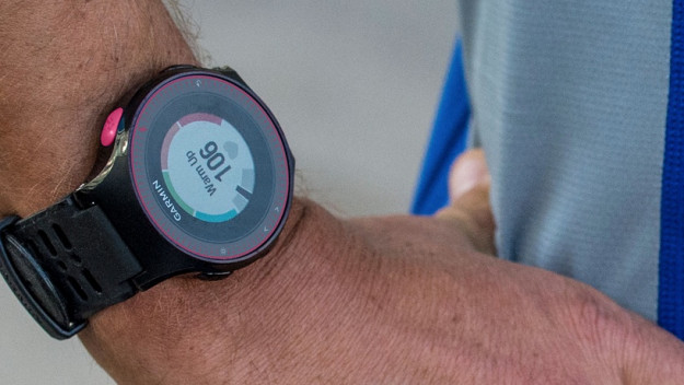 Garmin Forerunner 225 lands with Mio heart rate monitoring