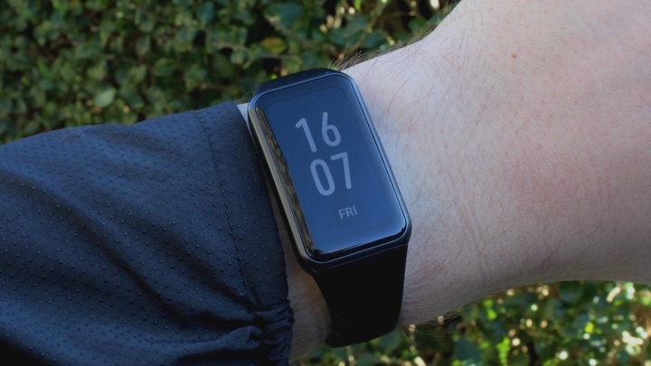 honor band 7 on wrist