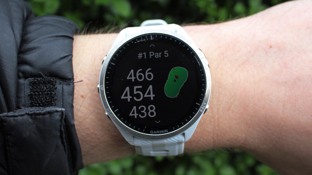 garmin golf watch amoled