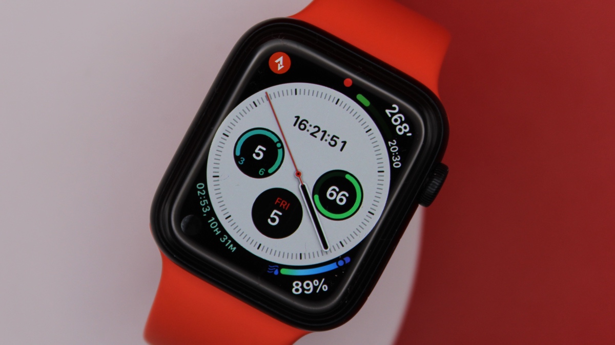 How to add complications to an Apple Watch face photo 2