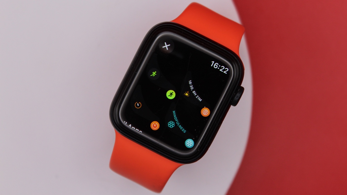 How to add complications to an Apple Watch face photo 3