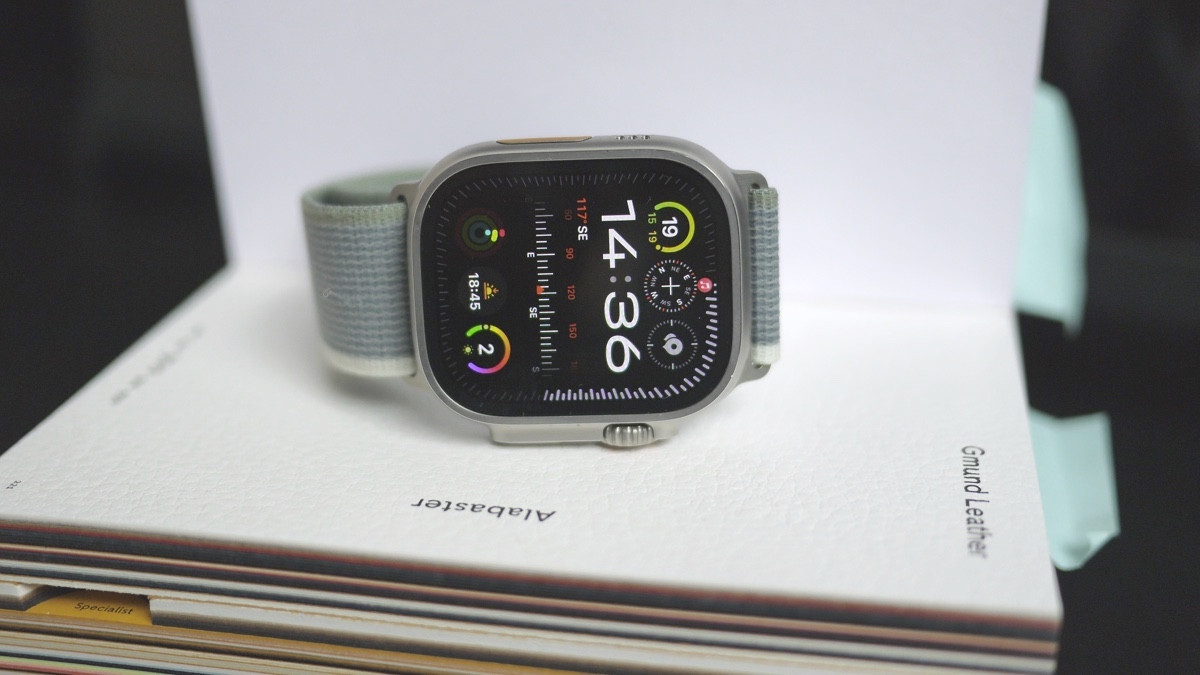 apple watch ultra 2 dark case band leak