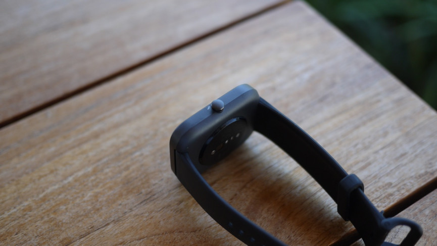 Amazfit Bip 3 Pro thickness